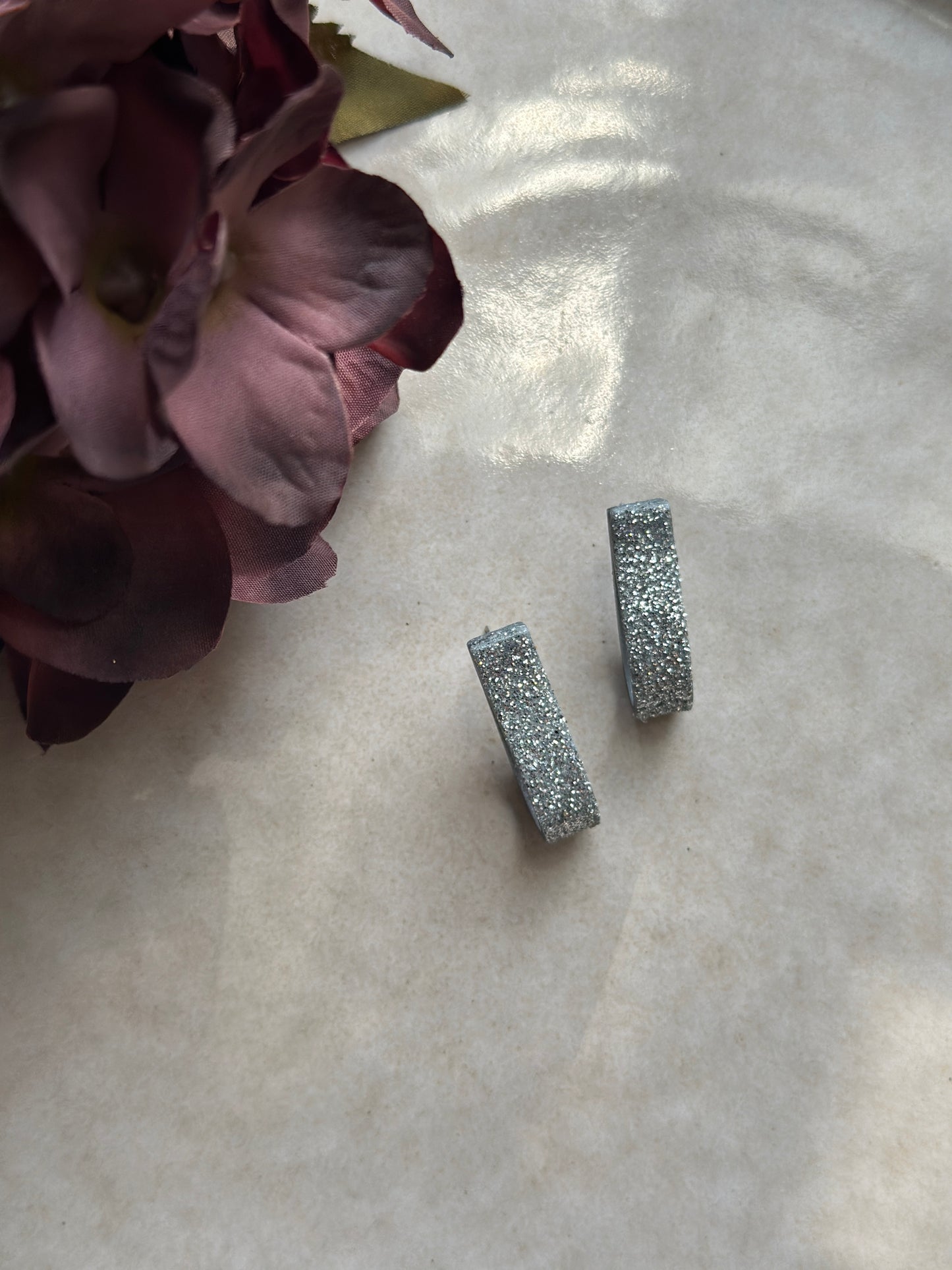 RIBBON STUDS SILVER BONANZA