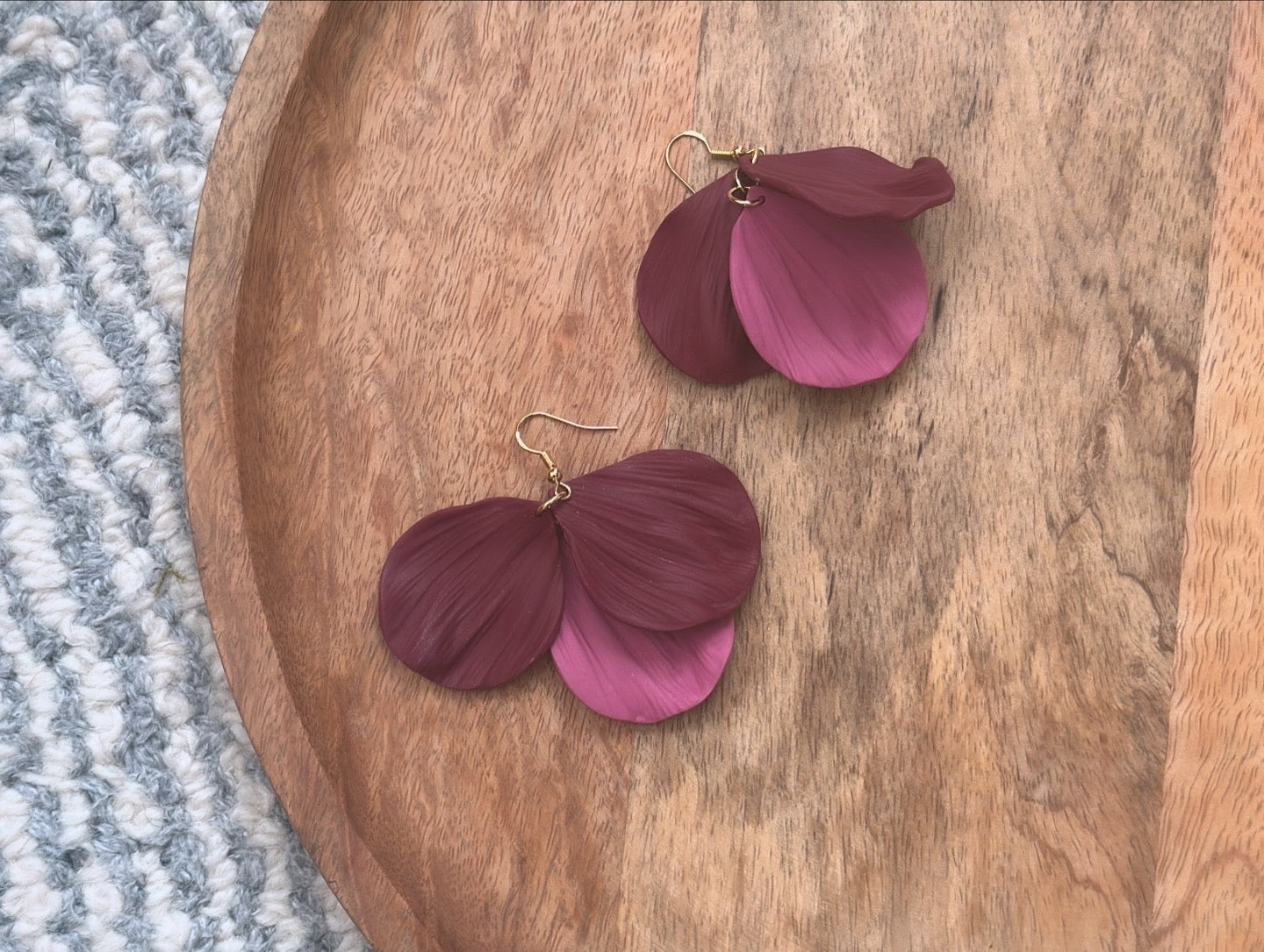 EUPHONY DANGLE BURGUNDY