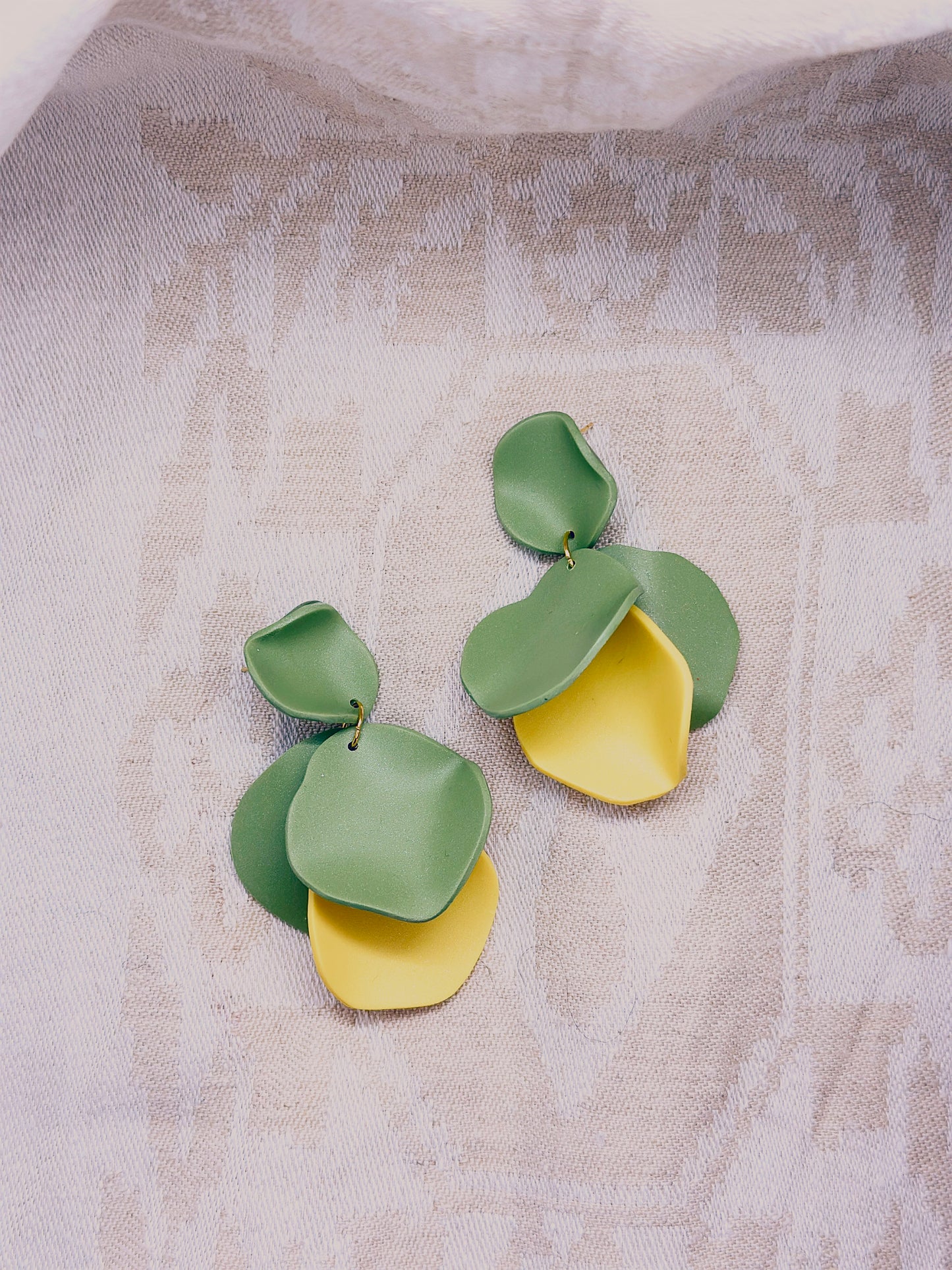 SERENETY CROCUS DANGLE GREEN