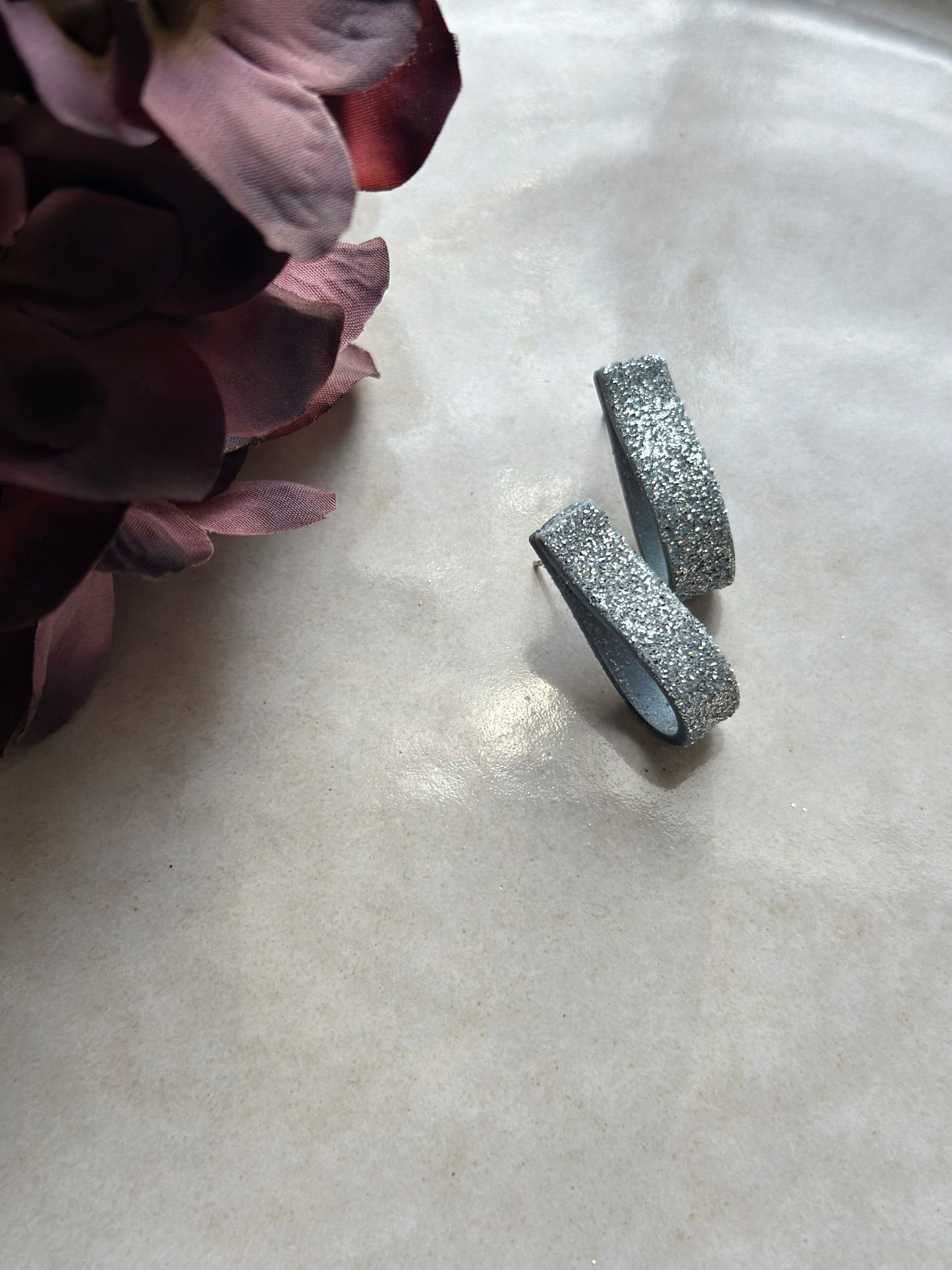 RIBBON STUDS SILVER BONANZA