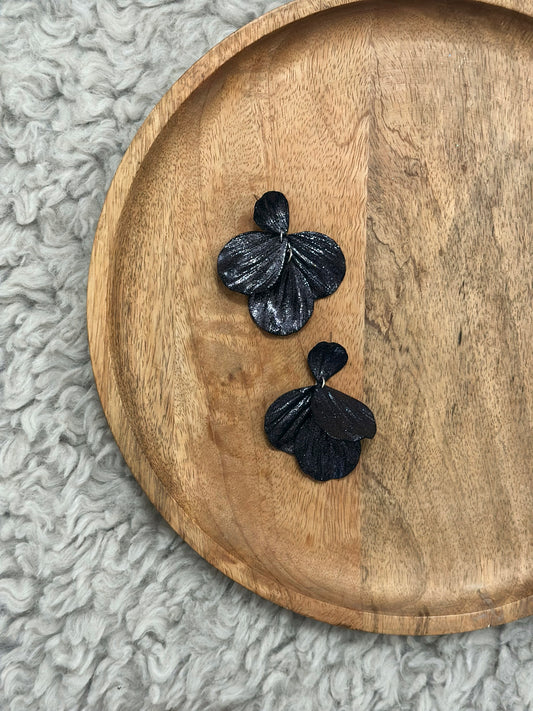 SERENETY PETALS BLACK GLITTER