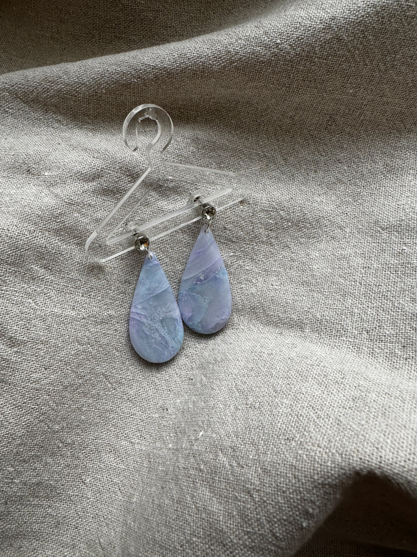 MARBLE TEARDROP DANGLE