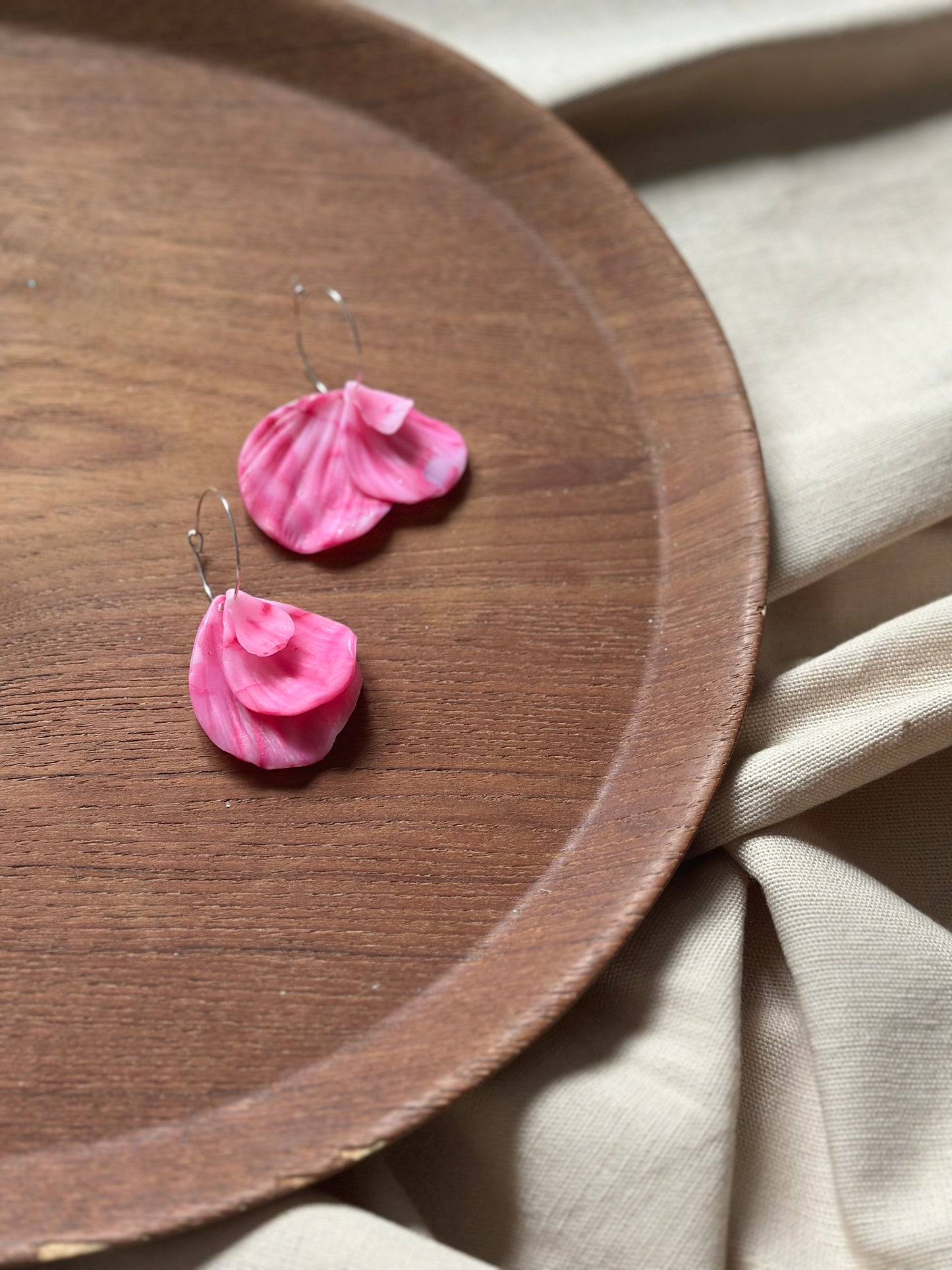 PETALS HOOP PINK