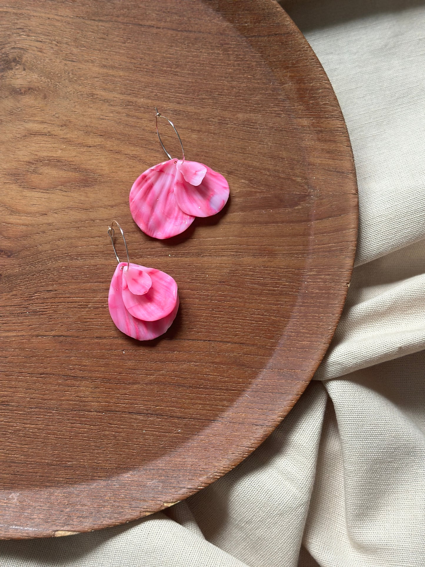 PETALS HOOP PINK