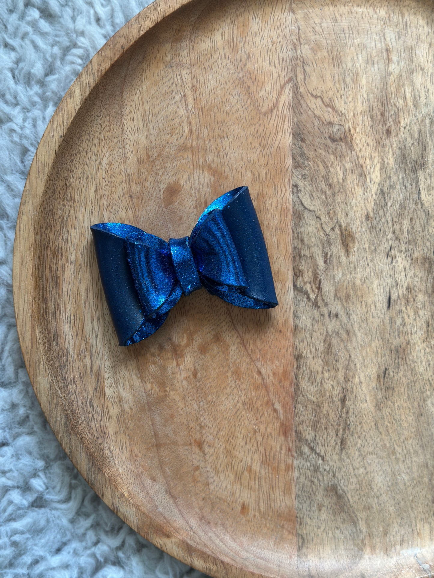 WINTER BLUE BOW HAIRCLIP