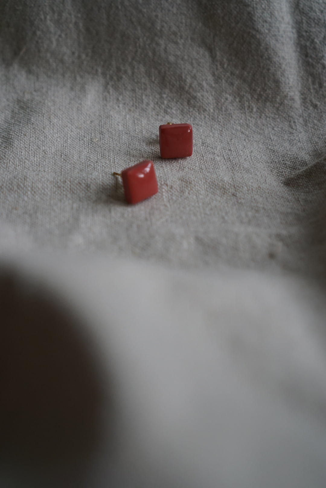 GEOMETRIC SQUARE STUDS