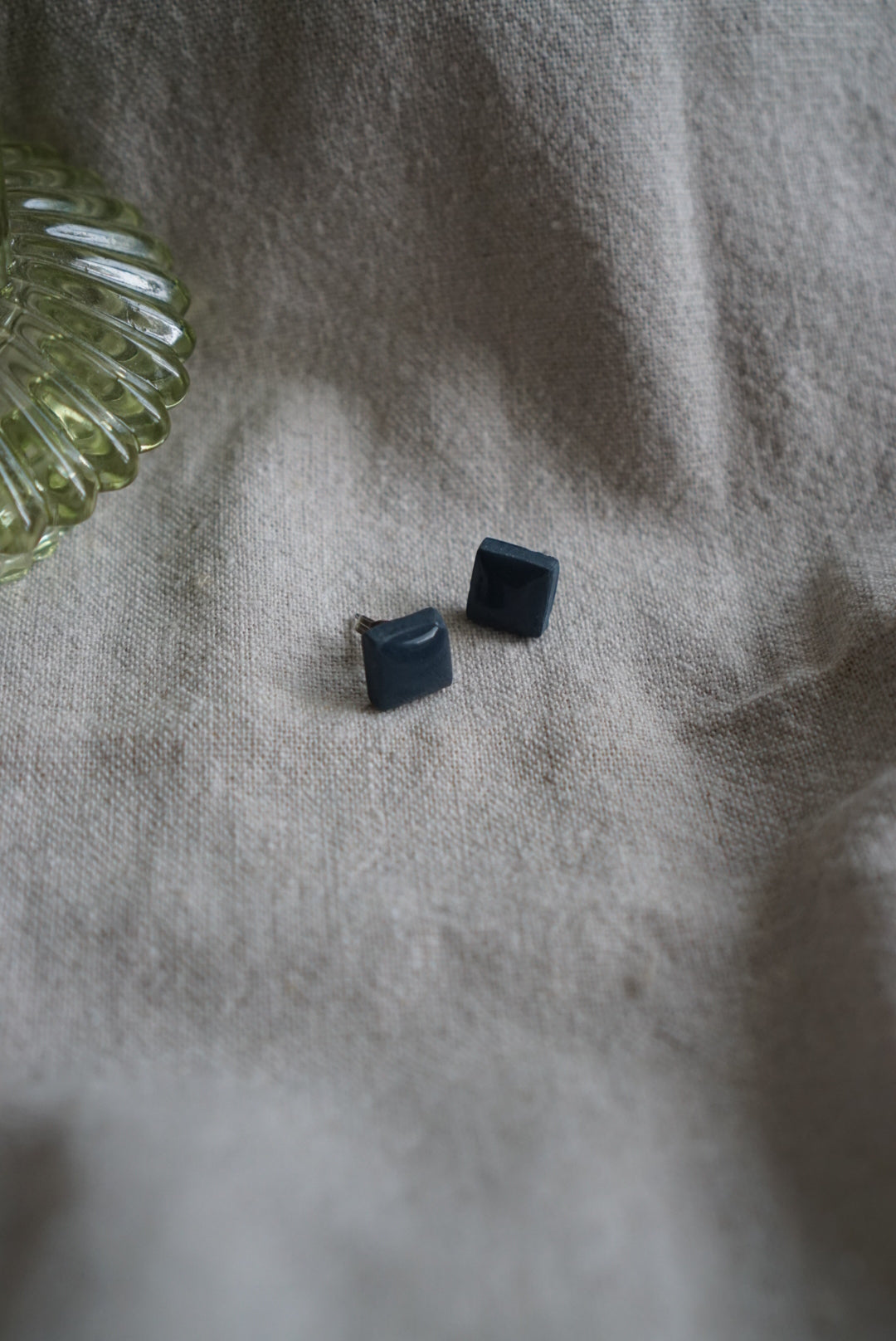 GEOMETRIC SQUARE STUDS