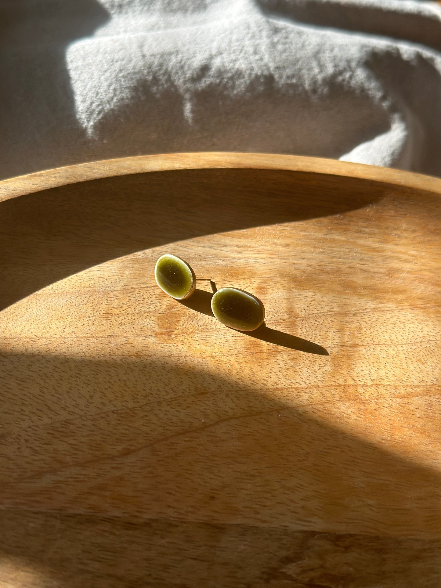 GLAZED GREEN MINI STUDS