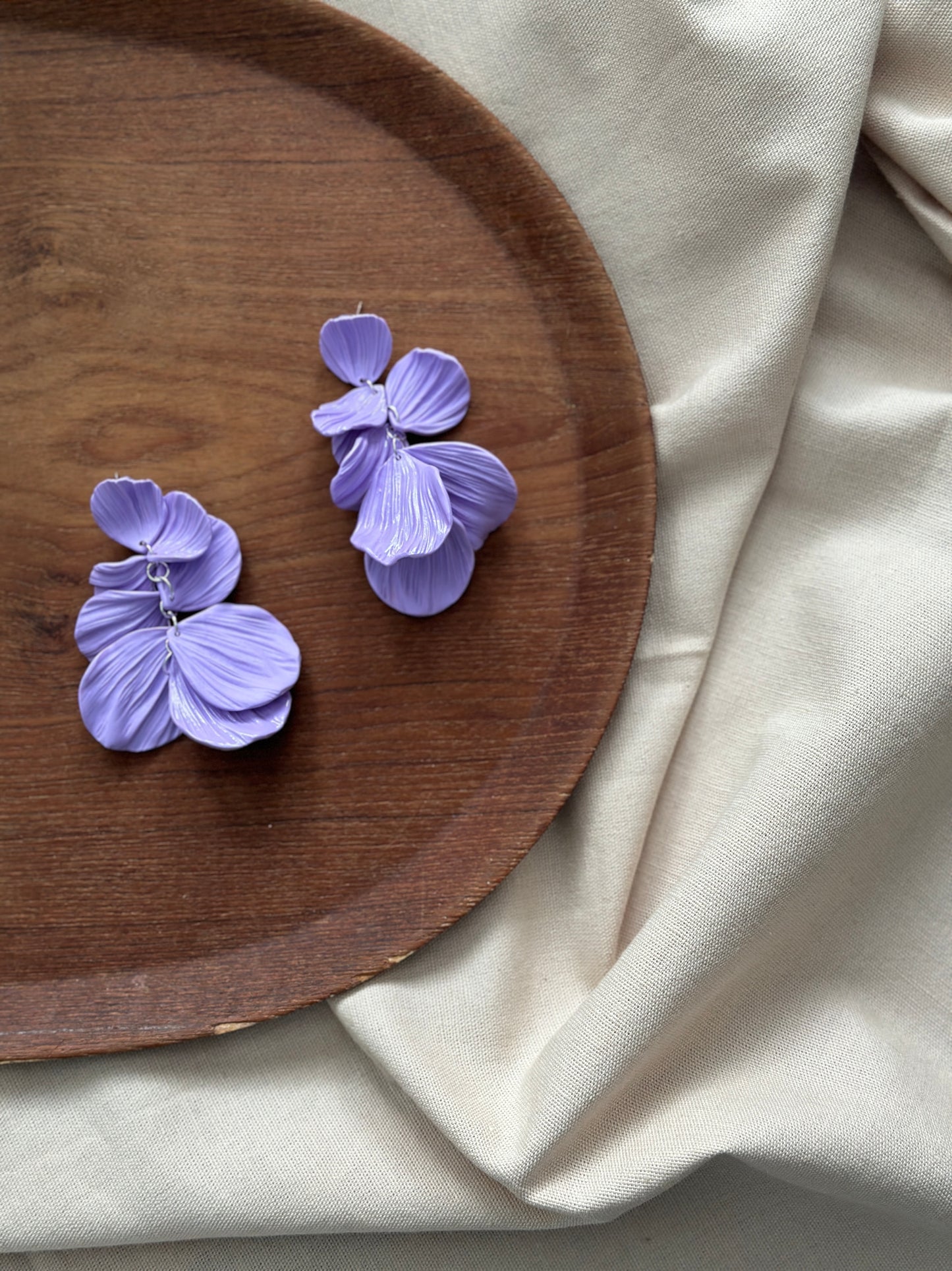 HARMONY PETALS DANGLE MIDI LAVENDER