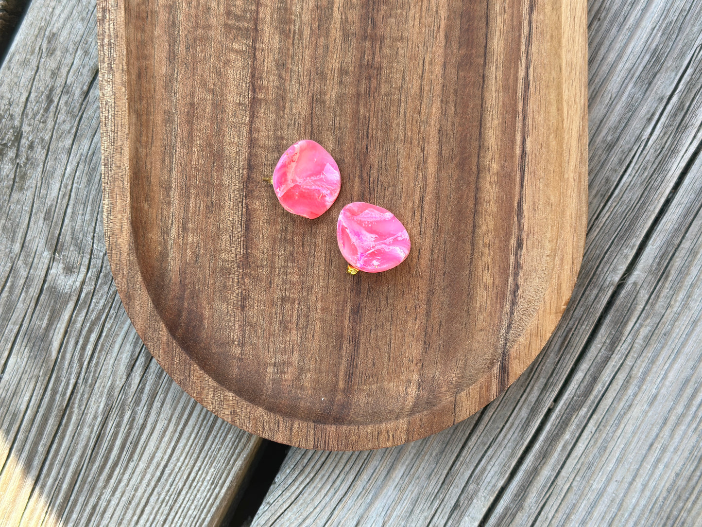 PETALS CURVED STUDS MINI