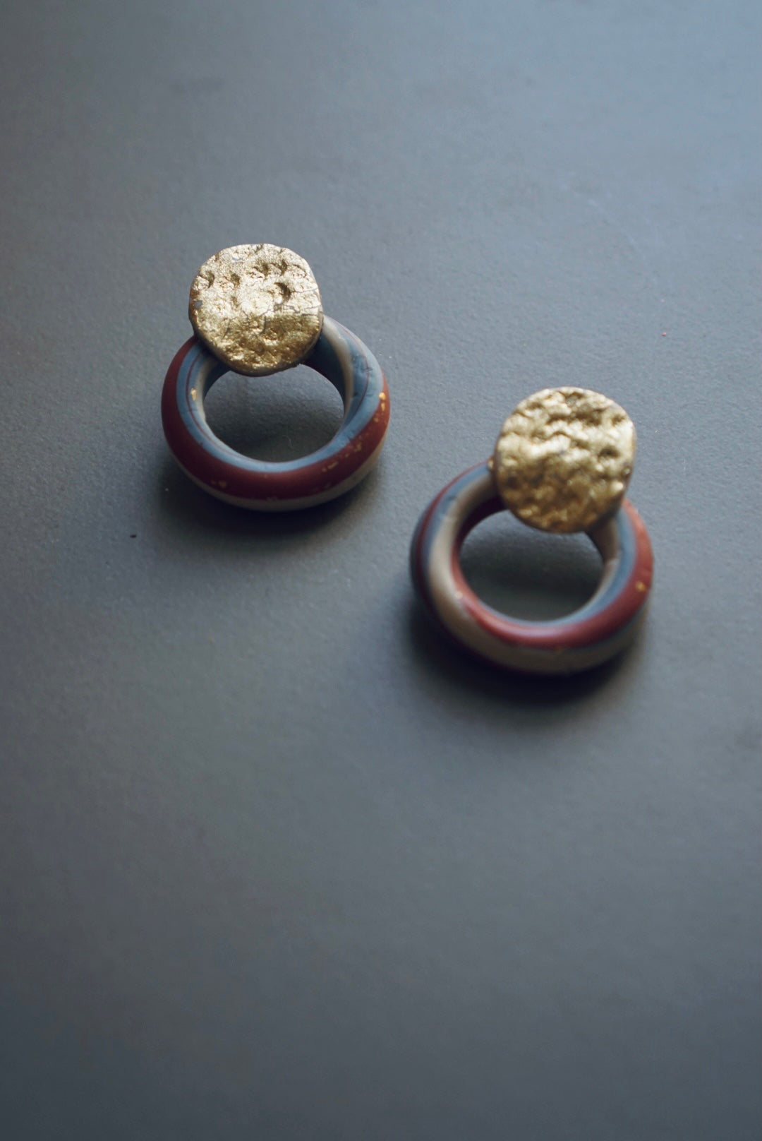 RED SAND & BLUE SKY STUDS MINI